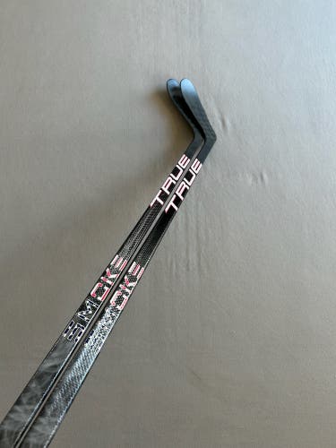 *2 Pack* of New 85 Flex T28 Senior True HZRDUS Smoke (Mid-Kick) Left Hand Pro Stock Hockey Sticks