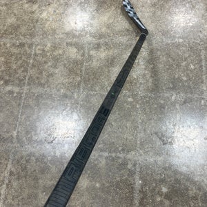 Junior CCM Ribcor Trigger 6 Pro Hockey Stick Left Hand P28 40 Flex (Used)