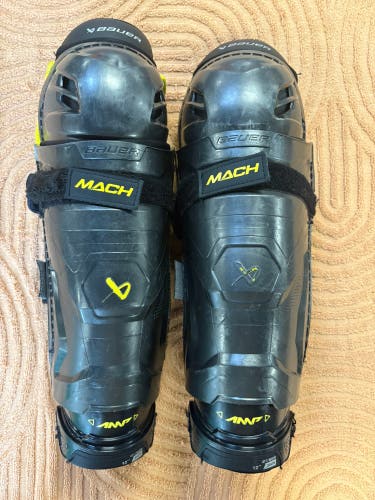 Junior Bauer Supreme Mach Shin Pads 12" (Used)