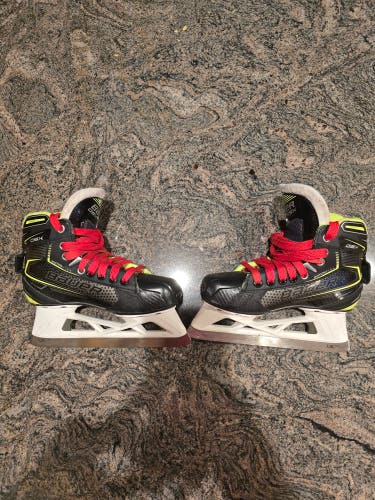 Bauer GSX Hockey Goalie Skates Regular Width Size 2.5 (Used)