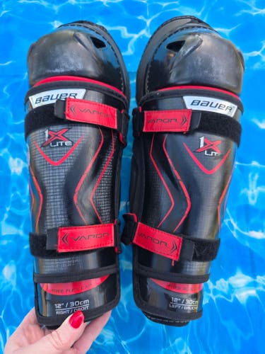 Junior Bauer Vapor 1X Lite Shin Pads 12" (Used)