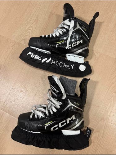 2024 CCM Tacks XF 80 Hockey Skates Regular Width 8.5 (New)
