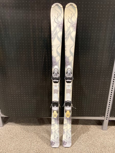 Used Women's Elan Snow Magic 140 cm Skis | ELW 9 Bindings