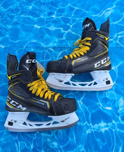 Senior CCM Super Tacks 9380 Hockey Skates Regular Width Size 6 (Used)
