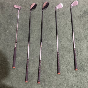 Junior Tour X Right Handed Clubs and bag Junior 5 Pieces (Used)