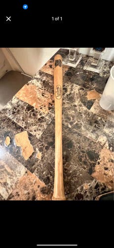Louisville Slugger Bat (-3) 12 oz 11 3/4 (Used)