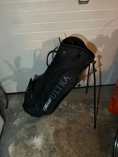 Michelob Ultra light weight golf  Bag (New)