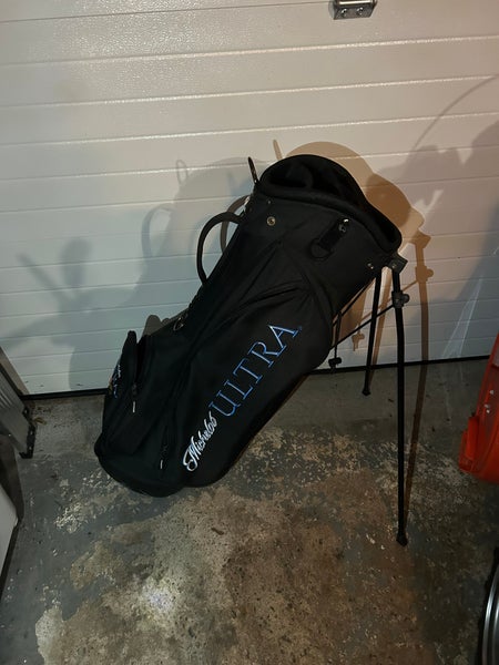 Michelob Ultra light weight golf Bag (New)