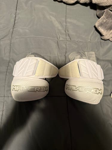 Medium Adult Maverik M6 Arm Pads (New)