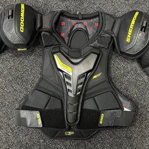 Sher-Wood Rekker Legend 2 Shoulder Pads Small Junior (New)