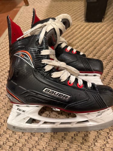 Bauer Vapor X Hockey Skates Regular Width Size 5.5 (Used)