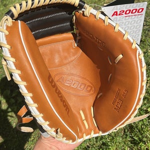 (Lightly used) Wilson A2000 Baseball Glove 33.5"