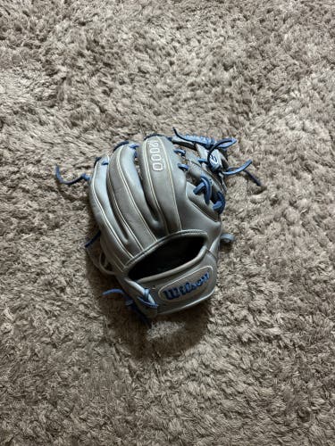 2021 Autism Speaks Wilson A2000 RH Infield Baseball Glove 11.5" (Used)