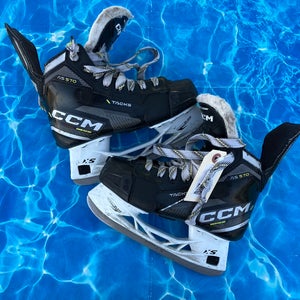 CCM Tacks AS-570 Hockey Skates | Junior Size 2.5