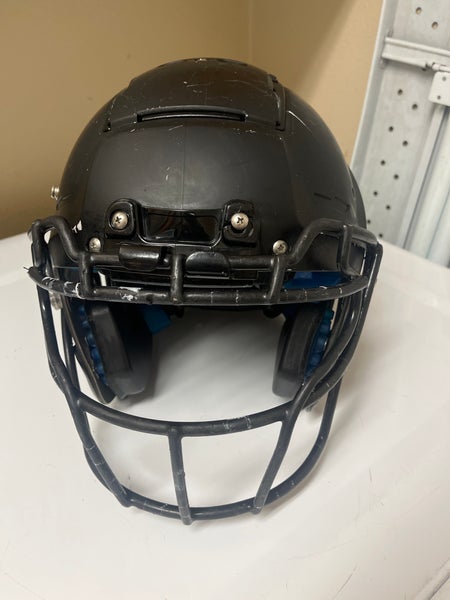 Youth Small Schutt F7 Helmet (Used)