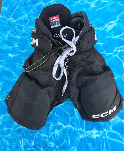 Junior Small CCM Tacks AS-V Hockey Pants (Used)