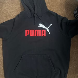 Black Men's Large Puma Sweatshirt (Used)