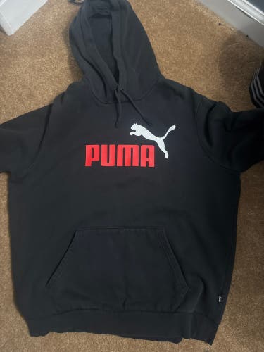 Black Men's Large Puma Sweatshirt (Used)