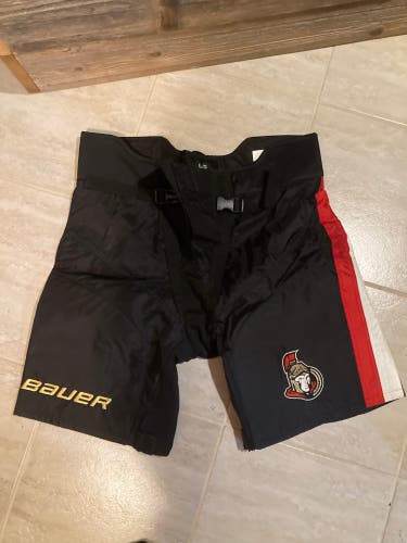 Bauer Pro Stock Pant Shell Supreme Style Made for Kelly Turris Size Large (New)