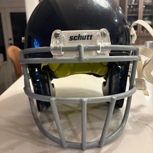 Youth Medium Schutt AiR Standard V Helmet (Used)