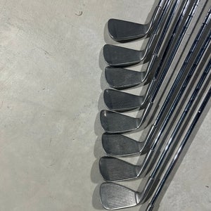 Men's 855s Silver Scot Right Handed Iron Set Stiff Flex (9 Clubs) #3 - #9, PW, GW Steel Shaft (Used)