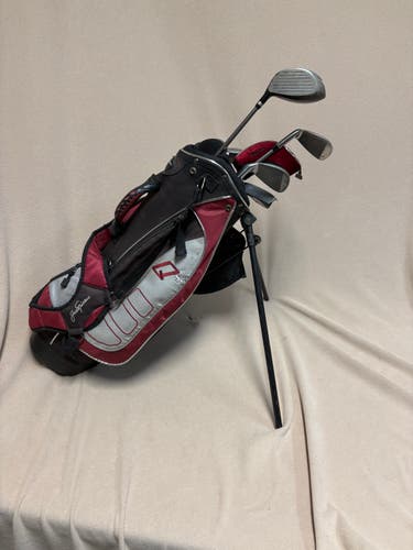 Junior Jack Nicklaus Right Handed Clubs (Full Set) Junior 6 Pieces (Used)