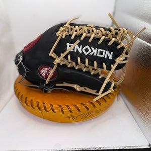 Nokona RH Outfield Alpha S-7 Baseball Glove 12.5" (Used)