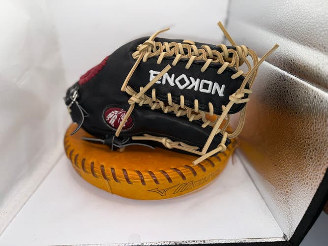 Nokona RH Outfield Alpha S-7 Baseball Glove 12.5" (Used)