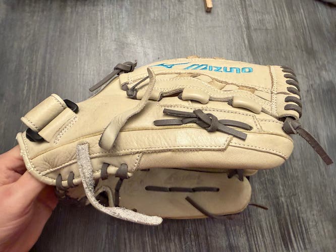 Mizuno MVP Prime SE RH Softball Glove 13" (Used)