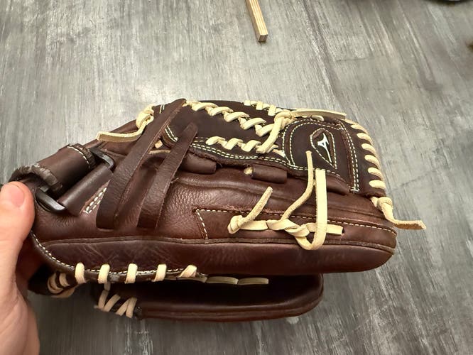 Mizuno Franchise RH Softball Glove 12" (Used)