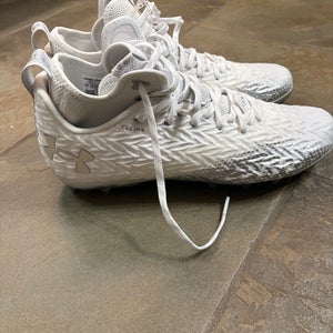 White Men's Size M 11.0 (W 12.0) Adult Under Armour Mid Top (New)