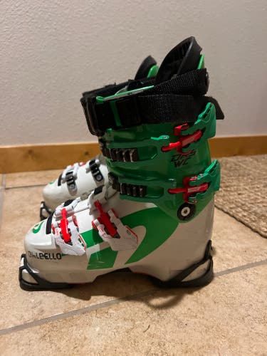 Mondo 22 & 22.5 Women's Dalbello DRS Racing Ski Boots Stiff Flex (Used)