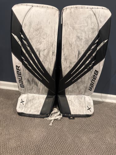 32" 2021 Bauer Vapor 3X Goalie Leg Pads (Used)