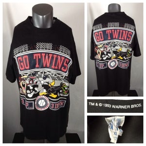 Vintage 1993 Minnesota Twins Baseball T Shirt (L/XL) Looney Tunes “3 Up, 3 Down”