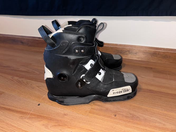 USD Carbon Free Eugen Enin Aggressive Inline Skates Size 10 (Used)