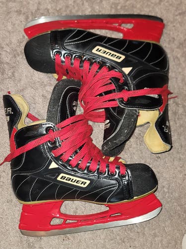 Bauer supreme 6000 size 7