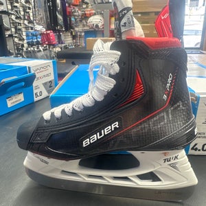 2021 Bauer Vapor 3X Pro Hockey Skates Size 4 (New)