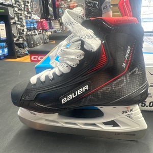 2021 Bauer Vapor 3X Pro Hockey Skates Size 5 (New)