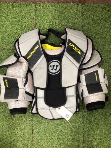 Junior Large/Extra Large Warrior Ritual X3E Goalie Chest Protector (Used)