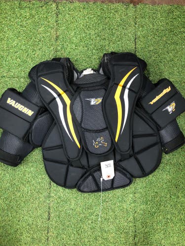 Youth Small / Medium Vaughn Velocity V7 Goalie Chest Protector (Used)