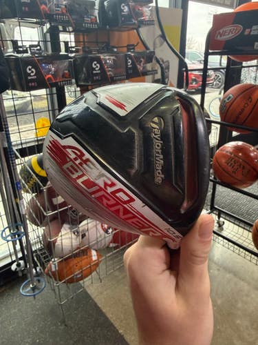 Used Taylormade AEROBURNER Womens Driver RH 10.5 Degree 11605-S000212091