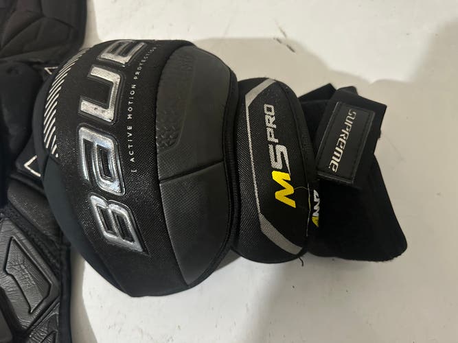 Large Intermediate Bauer Supreme M5 Pro Shoulder Pads (Used)