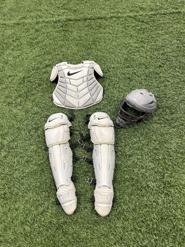 nike catchers gear and mvp pro