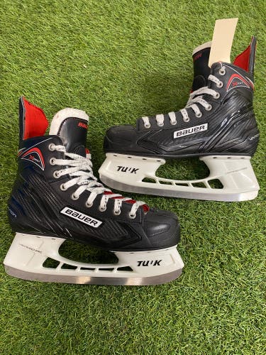 Senior Bauer Vapor X350 Hockey Skates Regular Width 8 (Used)