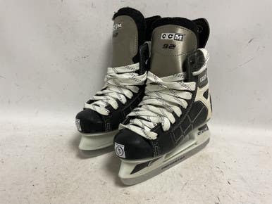Used CCM 92 Junior Hockey Skate Black Junior 03 11855-S000197366