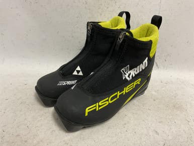 Used Fischer Boys NNN XC Ski Boots Black YT-13 11855-S000197355
