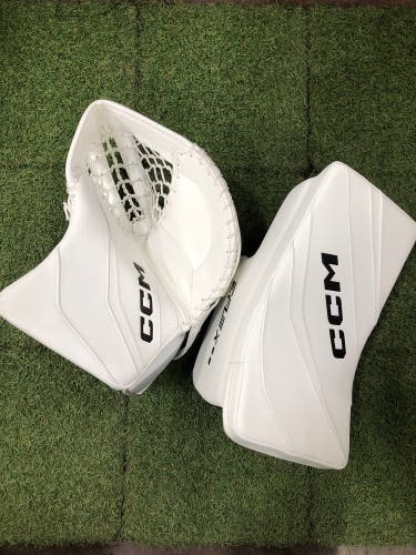 Senior CCM Extreme Flex 6.9 Goalie Glove & Blocker Regular (New)
