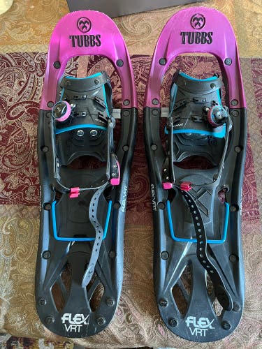 Tubbs flexVRT women’s Snowshoes (Used)