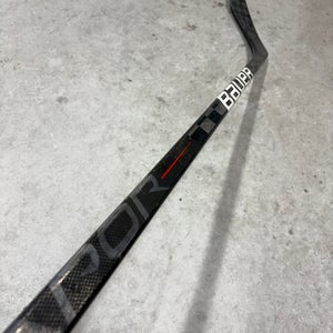 77 Flex P28 Senior Bauer Vapor Hyperlite Left Hand Hockey Stick Pro Stock NHL (Used)