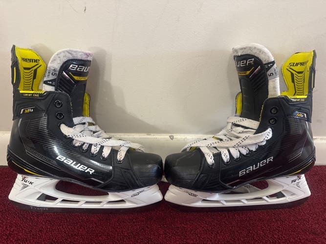 Bauer Supreme M4 Hockey Skates Size 5 fit 1 Item#MY9898